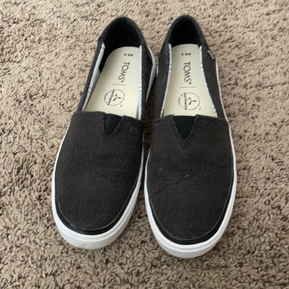Toms slide on shoes